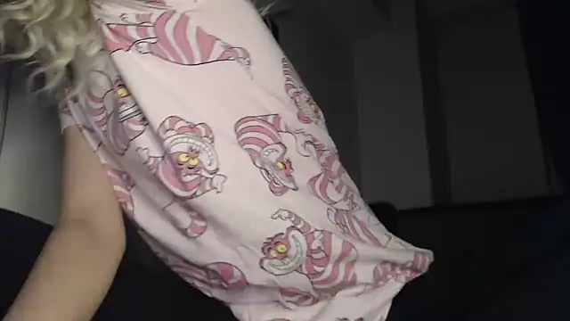 MessyBitch2 online show from February 27, 9:59 pm