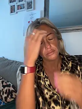 ScarlettGold  online show from March 26, 6:41 am