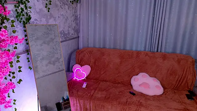 BadGirlKiKi online show from May 3, 6:08 am