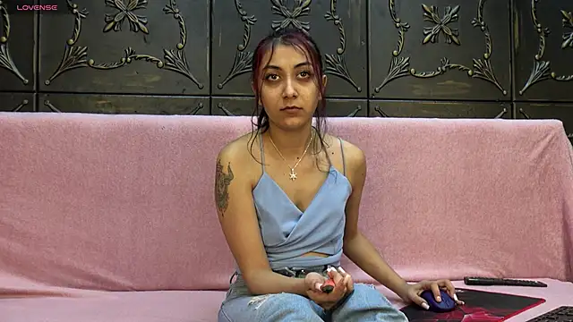 Snapshot of AmberEnna chatting on February 27, 5:57 pm AmberEnna online show from February 27, 5:57 pm