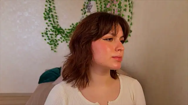 Snapshot of rinamandarina chatting on May 20, 4:13 pm rinamandarina online show from May 20, 4:13 pm