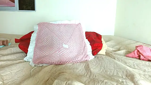 afroditaahot20 online show from March 19, 3:54 am