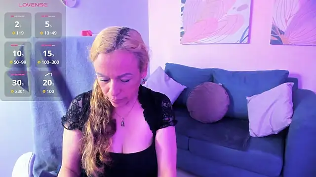 Ivonne 4 online show from May 24, 1:16 pm