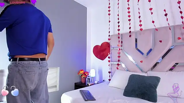 Angel Lux online show from February 27, 8:09 pm