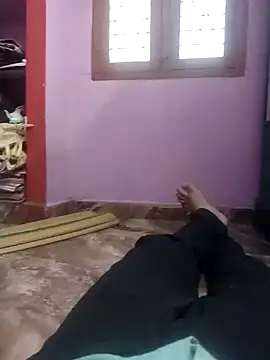 Snapshot of rkr1996kum chatting on February 24, 12:36 pm rkr1996kum online show from February 24, 12:36 pm