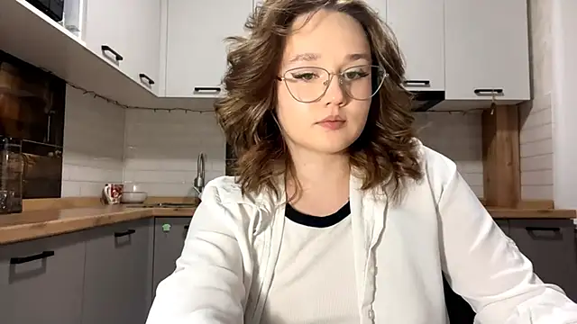 AinaSmith online show from February 28, 10:38 am