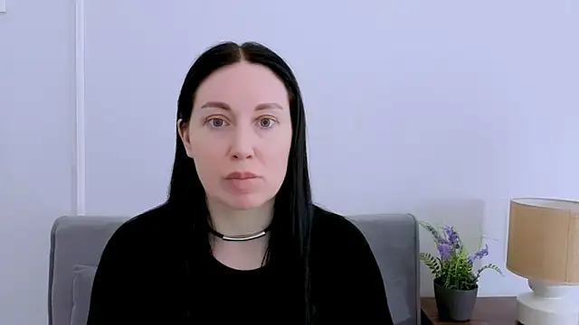 MiaFair online show from April 3, 3:21 pm