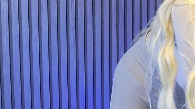 KarmaArms online show from April 4, 12:02 pm