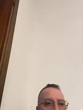 Snapshot of cristian_anal88 chatting on February 21, 1:56 pm cristian anal88 online show from February 21, 1:56 pm