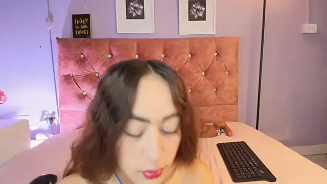 lilirousee online show from May 29, 7:12 pm