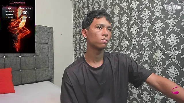 Little Twink19x online show from March 23, 7:18 pm