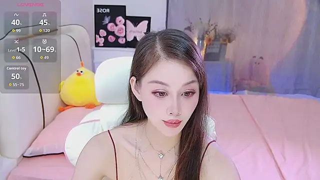 Luckmia333 online show from May 13, 3:20 pm