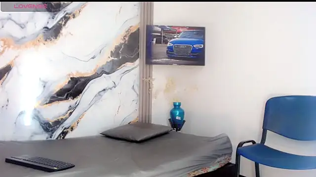 Alondra Wile online show from April 8, 7:25 pm