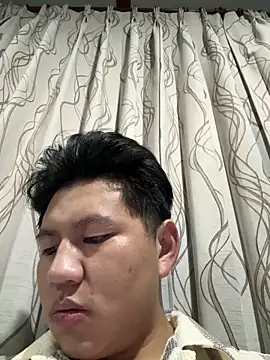zhuendong000001 online show from May 25, 12:55 pm