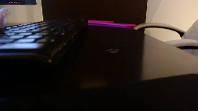 Snapshot of velvet_o chatting on February 21, 3:07 am velvet o online show from February 21, 3:07 am