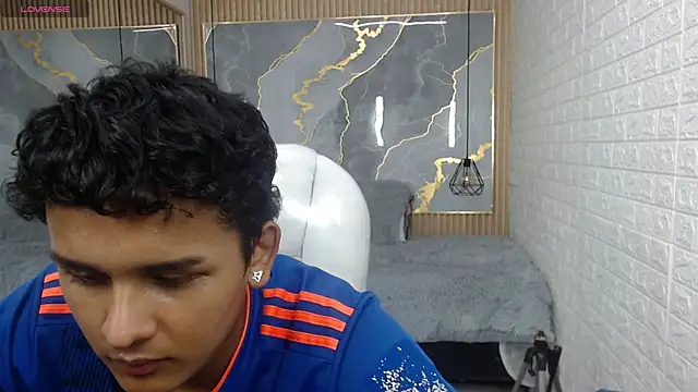 Snapshot of velvet_o chatting on March 2, 4:14 am velvet o online show from March 2, 4:14 am