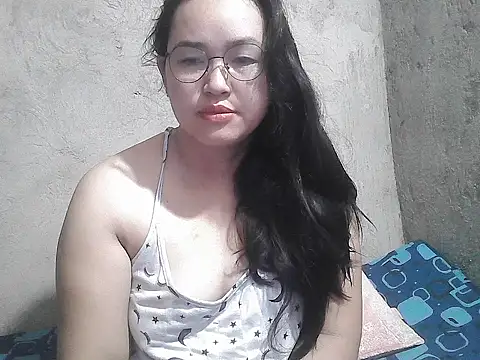 wildchinita00 online show from May 20, 10:05 pm