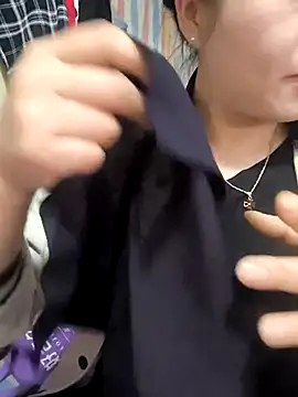 Snapshot of MayEva_ly chatting on February 21, 2:01 am MayEva ly online show from February 21, 2:01 am