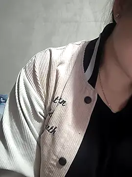 Snapshot of MayEva_ly chatting on February 23, 1:47 am MayEva ly online show from February 23, 1:47 am