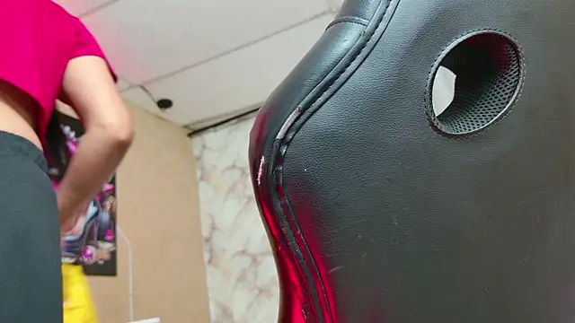 QueenSallyDesire online show from April 15, 3:13 am