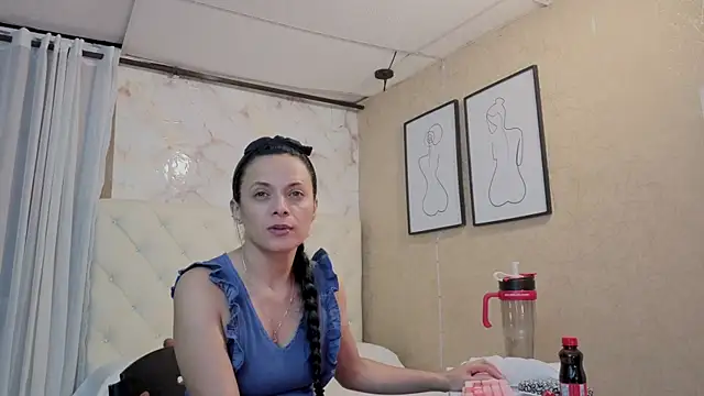 QueenSallyDesire online show from May 21, 3:13 am