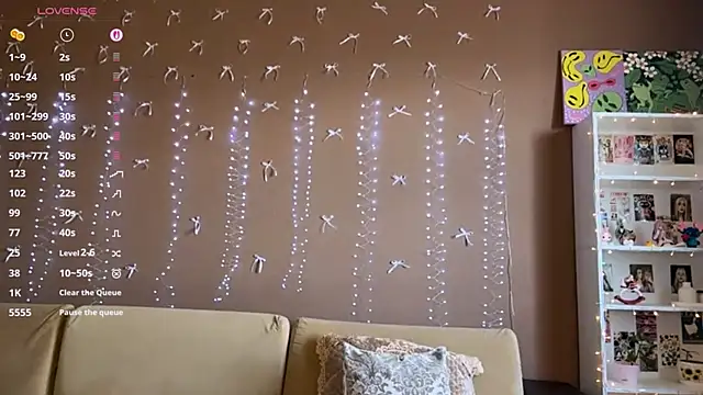 SoraCat online show from February 19, 9:49 am