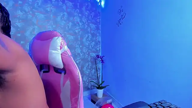 Snapshot of edgarsexxx chatting on February 27, 5:29 am edgarsexxx online show from February 27, 5:29 am