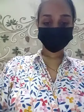 Vandana122 online show from May 12, 10:56 am