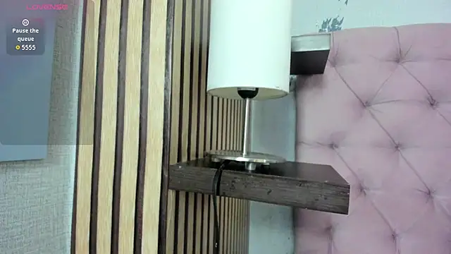 Snapshot of aria__monroe chatting on February 27, 11:43 am aria monroe online show from February 27, 11:43 am