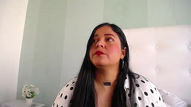 Snapshot of Jessicabloom chatting on February 27, 12:49 pm Jessicabloom online show from February 27, 12:49 pm