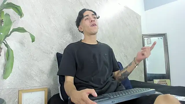 Mick-lollipop online show from April 9, 7:52 pm