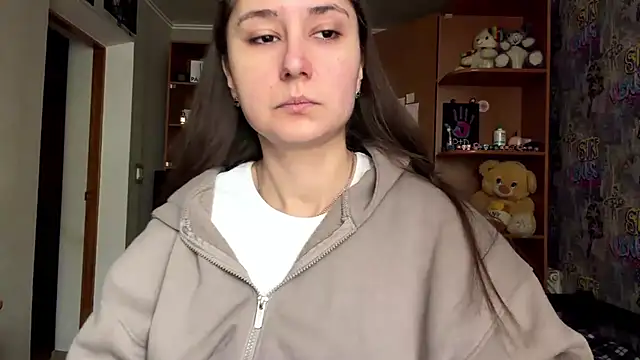 poly princess online show from April 3, 8:12 am