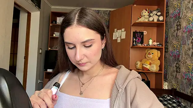 poly princess online show from April 14, 2:12 pm