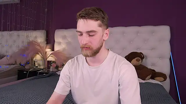 Dexter Raze online show from April 9, 10:48 pm