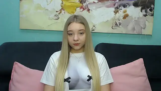 Snapshot of MilanaSiia chatting on February 27, 5:51 am MilanaSiia online show from February 27, 5:51 am