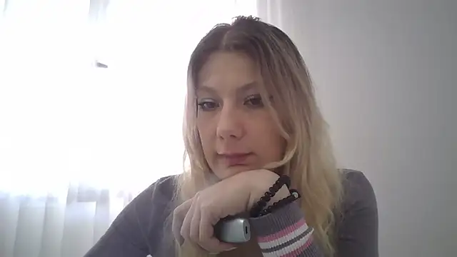 Foxy Bright online show from February 28, 12:39 pm