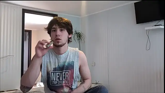 Snapshot of Kyle_Hunterr chatting on February 26, 6:12 am Kyle Hunterr online show from February 26, 6:12 am