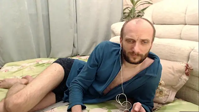 Snapshot of edifox089 chatting on May 14, 8:48 pm edifox089 online show from May 14, 8:48 pm