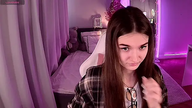 Ann Wood online show from March 4, 7:25 am