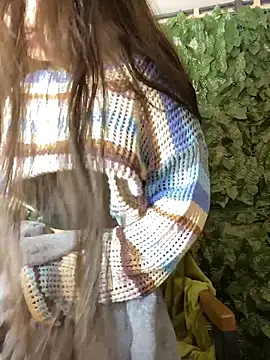 Mady Pink online show from April 13, 1:33 am