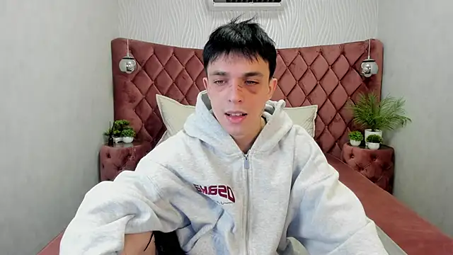 ClarkBev online show from April 15, 6:20 am