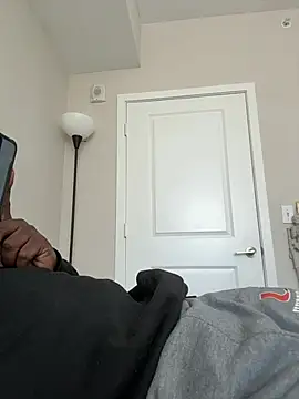 makeherfeelg online show from February 24, 6:39 pm