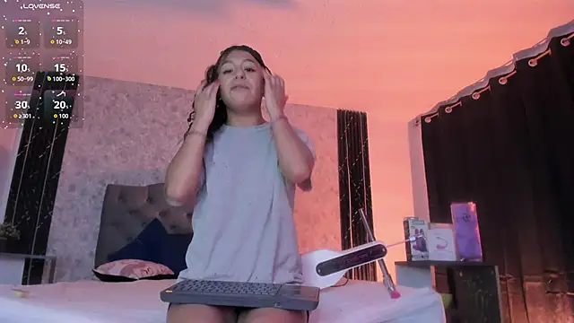 MilyFerrer online show from May 9, 3:34 am