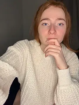 HoneyBunny18 online show from April 14, 7:09 pm