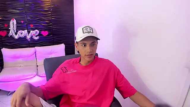 dominicjonnes online show from April 22, 4:30 pm