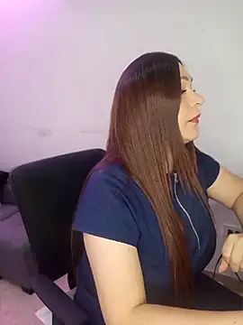 PamelaThoms online show from June 2, 12:12 am