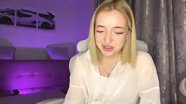 Snapshot of EllianaMiller chatting on February 28, 4:19 pm EllianaMiller online show from February 28, 4:19 pm