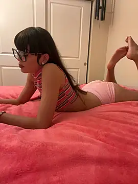 Brunettefantasy4848 online show from May 11, 2:50 am
