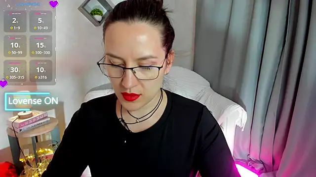 Snapshot of asti_bubbles chatting on May 17, 7:06 am asti bubbles online show from May 17, 7:06 am