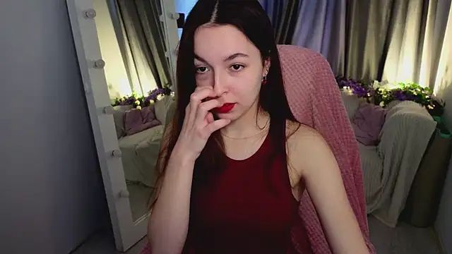 BellaThery online show from April 9, 5:07 am